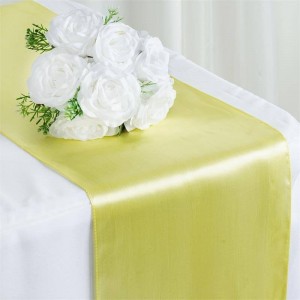 Chemin de table mariage satin jaune pale