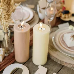 Bougie LED cylindrique en cire camel 20cm