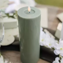 Bougie LED Cylindrique en cire Vert Sauge 20cm