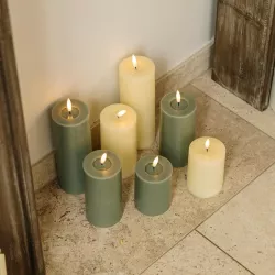 Bougie LED Cylindrique en cire Vert Sauge 20cm