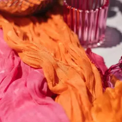 Chemin de table gaze de coton fuchsia