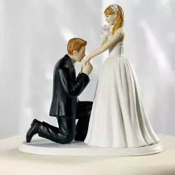 Figurine de mariage baise main